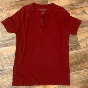 American Eagle button up tshirt XS maroon